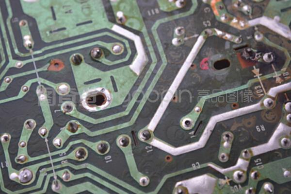 主板信息軌道上的無(wú)線電部件 計(jì)算機(jī)信息技術(shù)的發(fā)展前沿